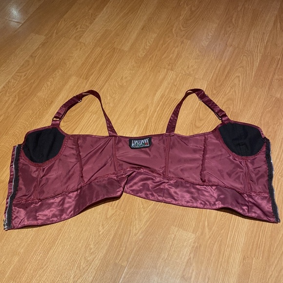 Lip service corset with hidden zipper and exposed zipper details - Picture 2 of 7